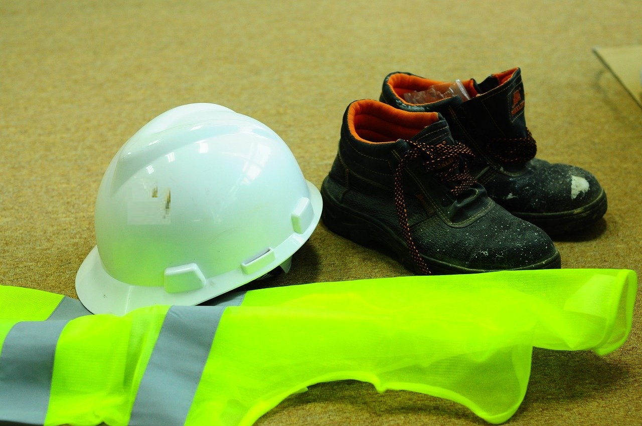 Trusted supplier of PPE Singapore for the delivery of safety products